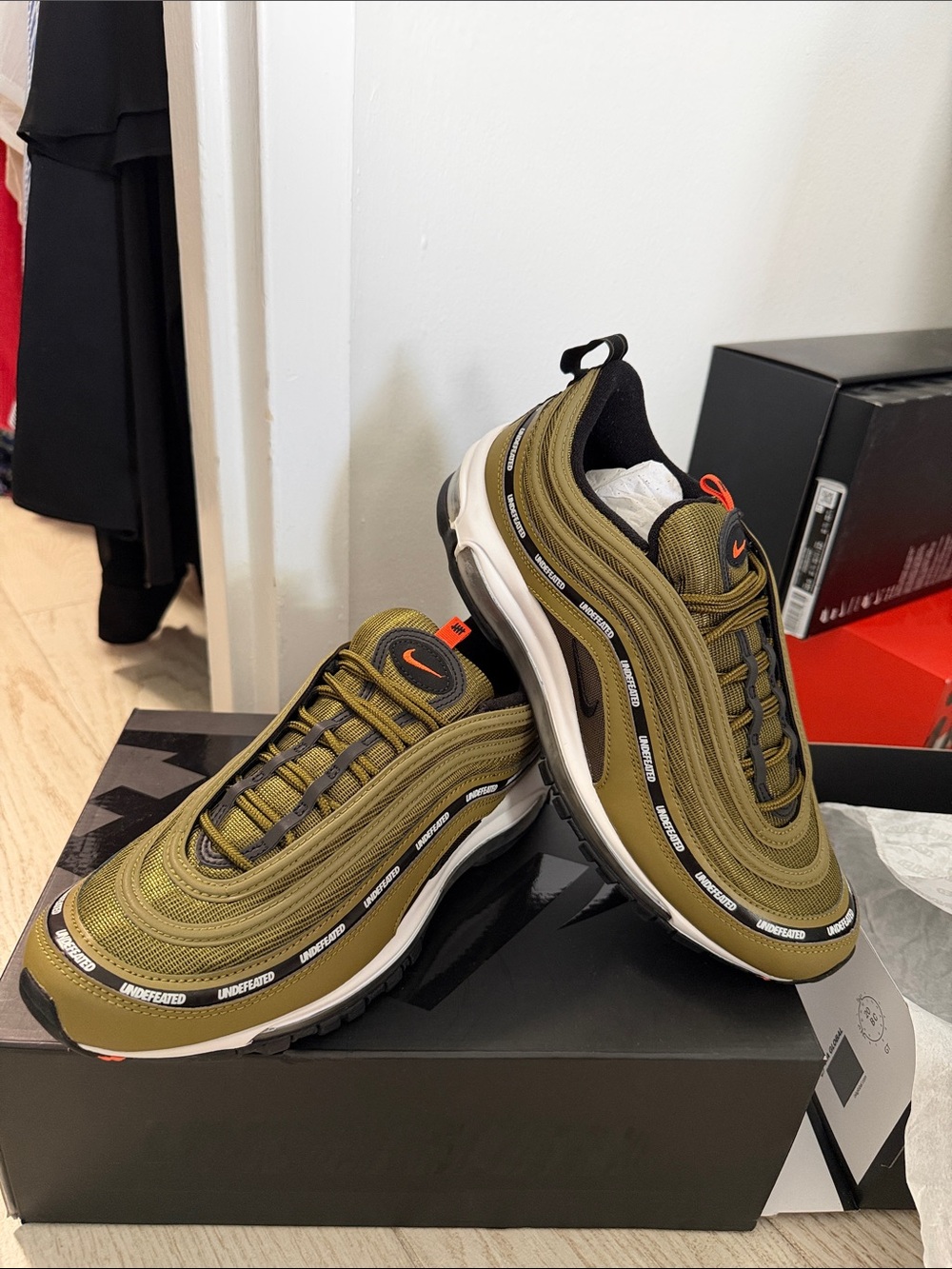 Nike Olive Green and Black Men’s Sneakers with Orange Accents
